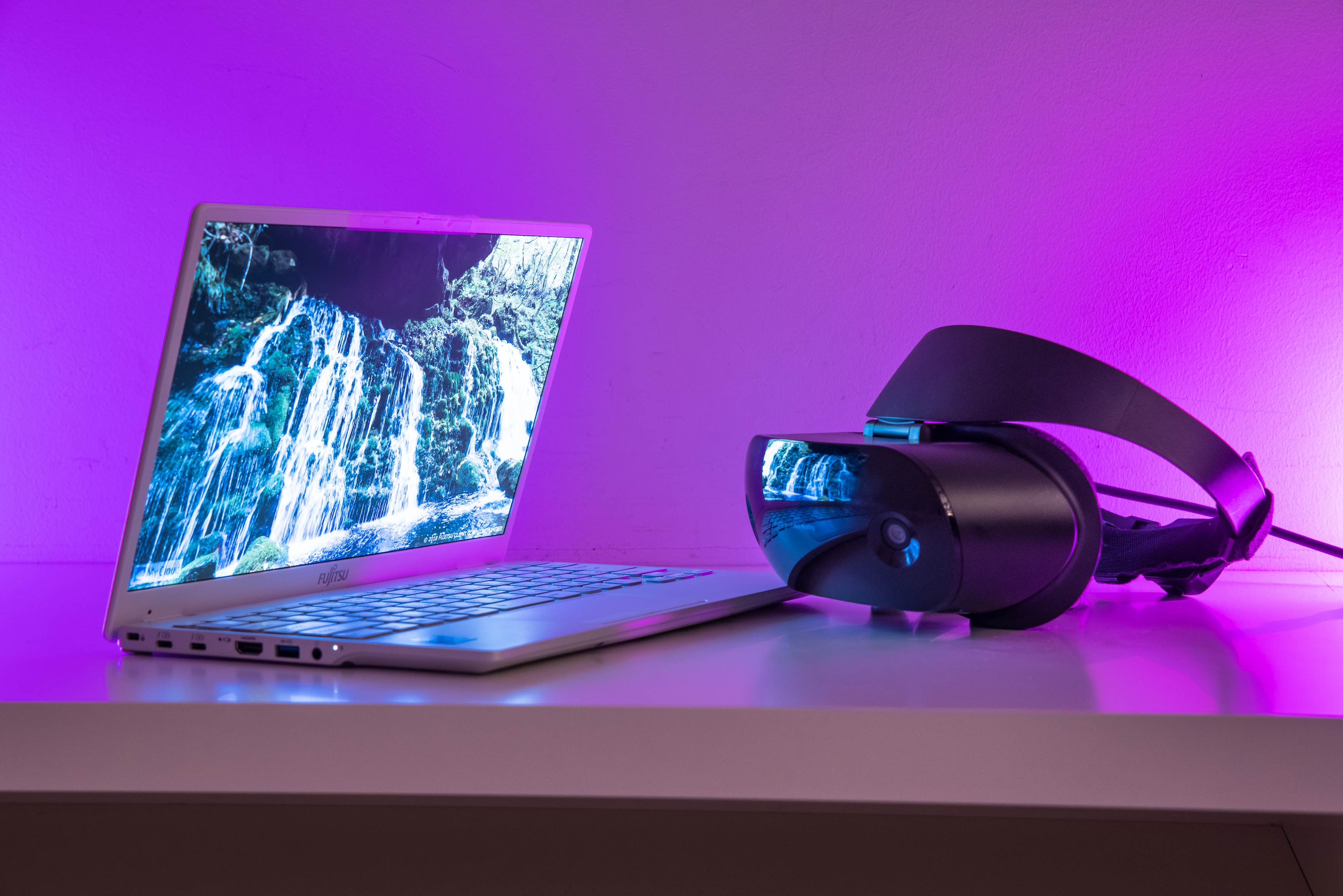 超薄型軽量ノートパソコン　インテル 800g台なのにこんなにパワフルなの？ インテル® Evo™ プラットフォーム