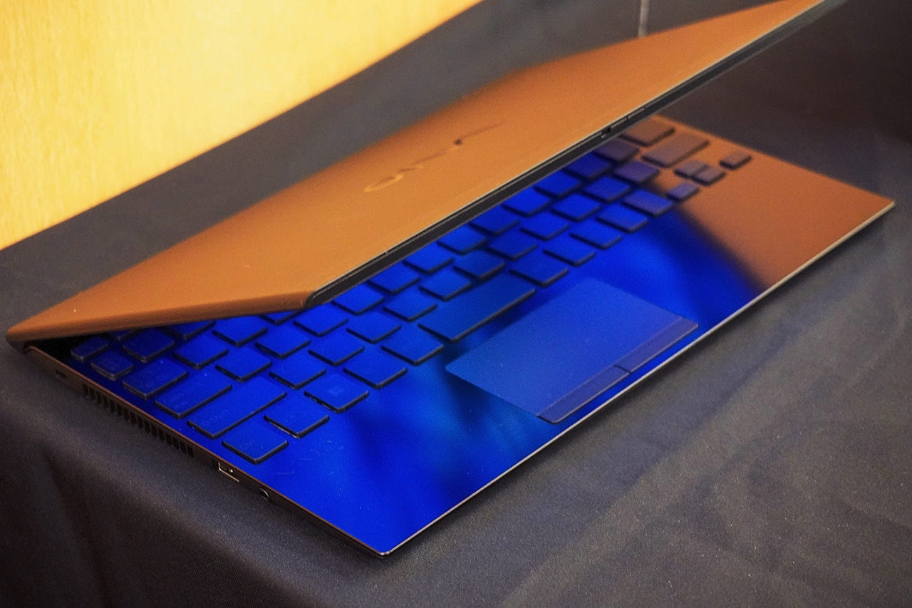 フラッグシップを超えるパワーを手に入れた軽量ノートPC「VAIO SX12