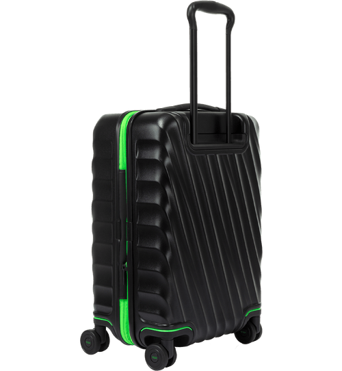 TUMIがRazerとコラボ。ゲーマー心に刺さるスパルタンなデザインの