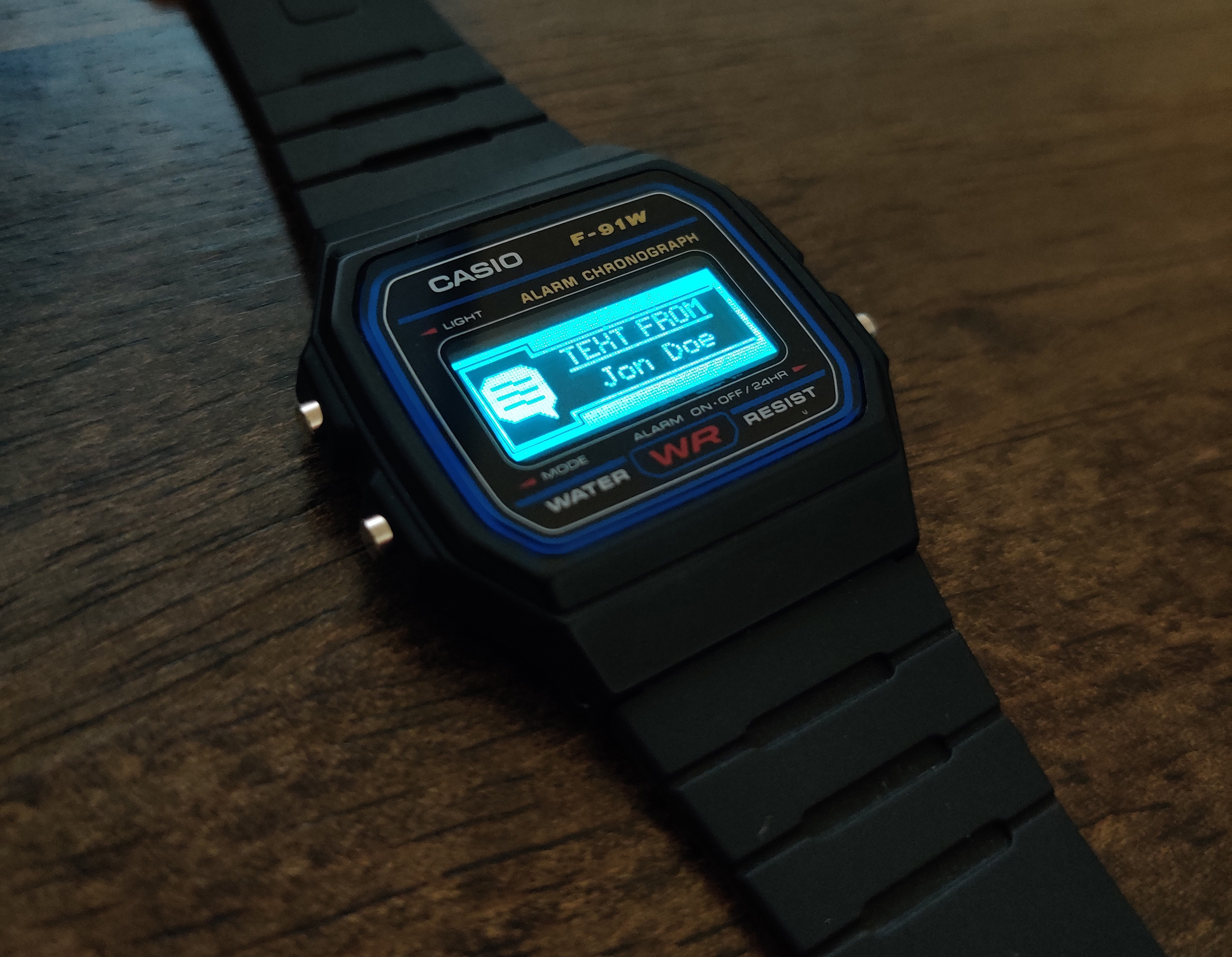 チプカシがスマートに？ 1989年のカシオ「F91W」をスマートウォッチ 