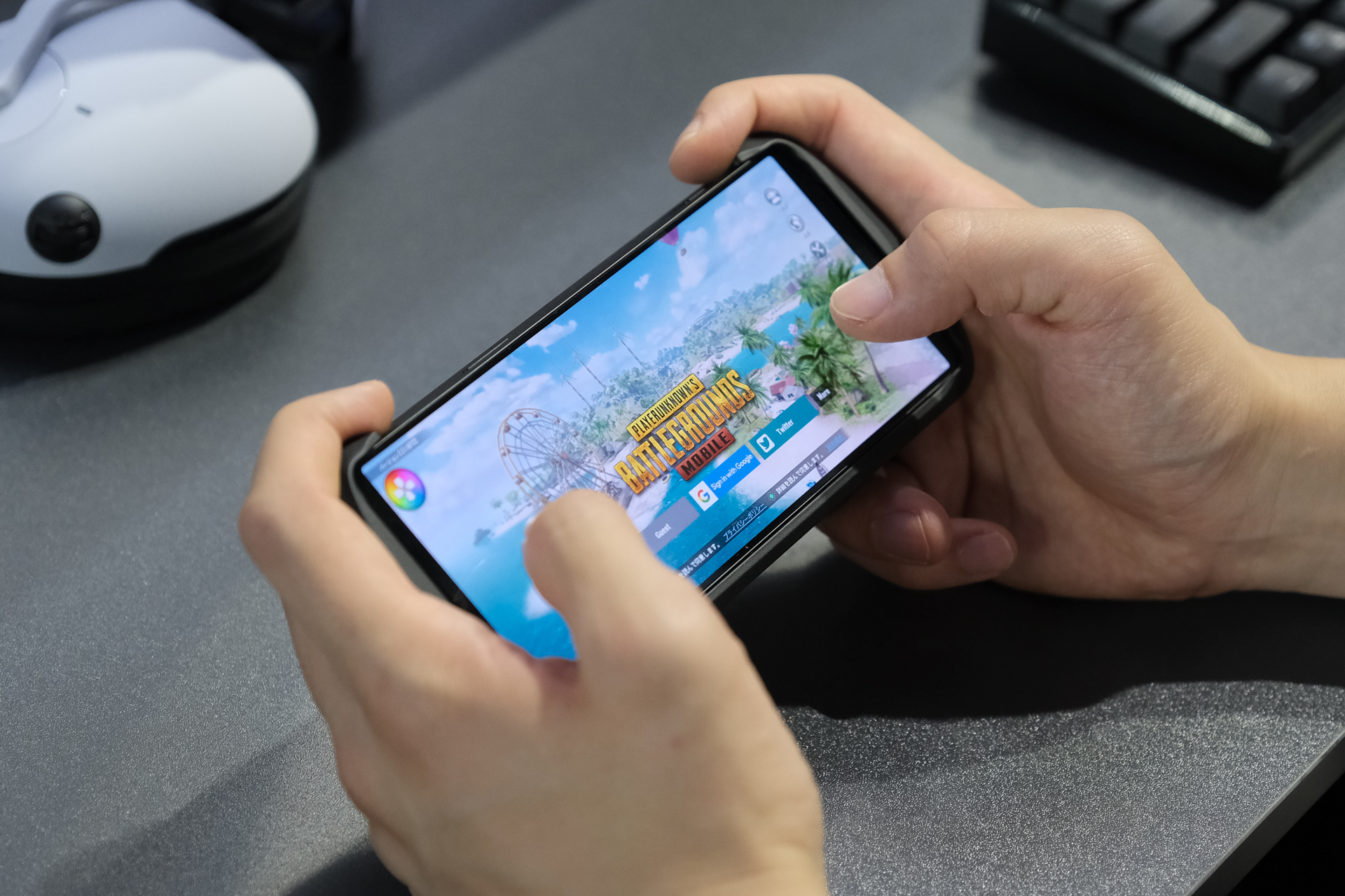 このケース、持ちやすすぎる…。「Xperia Stream for Xperia 1 IV」は