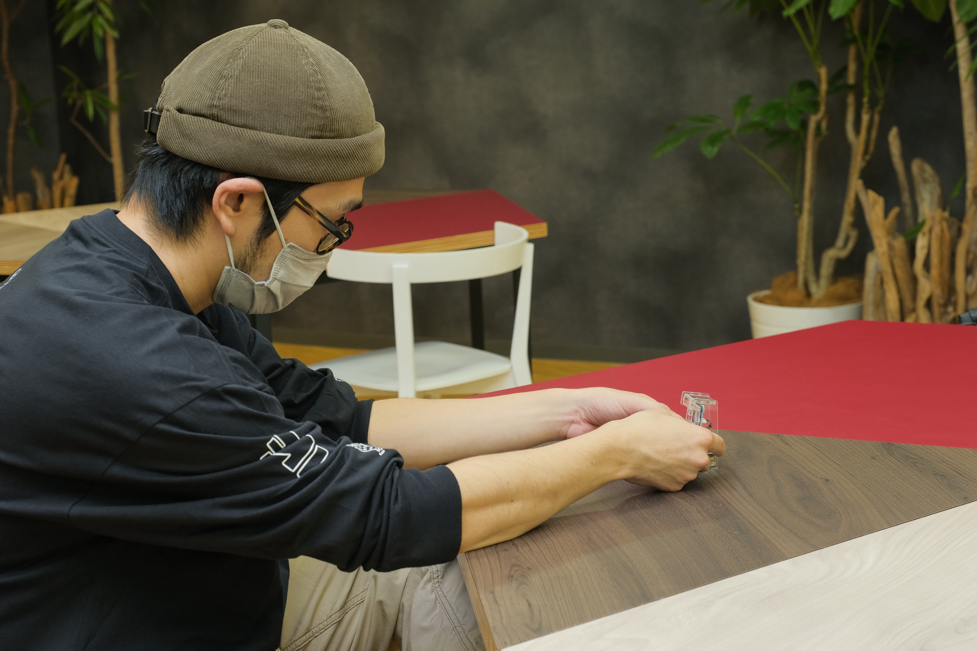 憧れのアーケード筐体をこの手に｡手のひらサイズのゲーム機「TINY