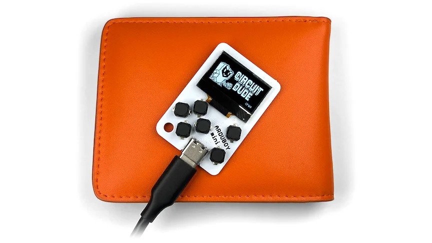仕様が不思議な超ミニミニレトロゲーム機「Arduboy Mini