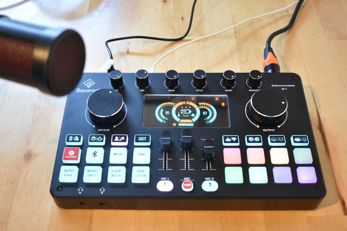 オーディオインターフェイスCommander M1 ライブ配信にも重宝？ 多機能オーディオインターフェース「Commander