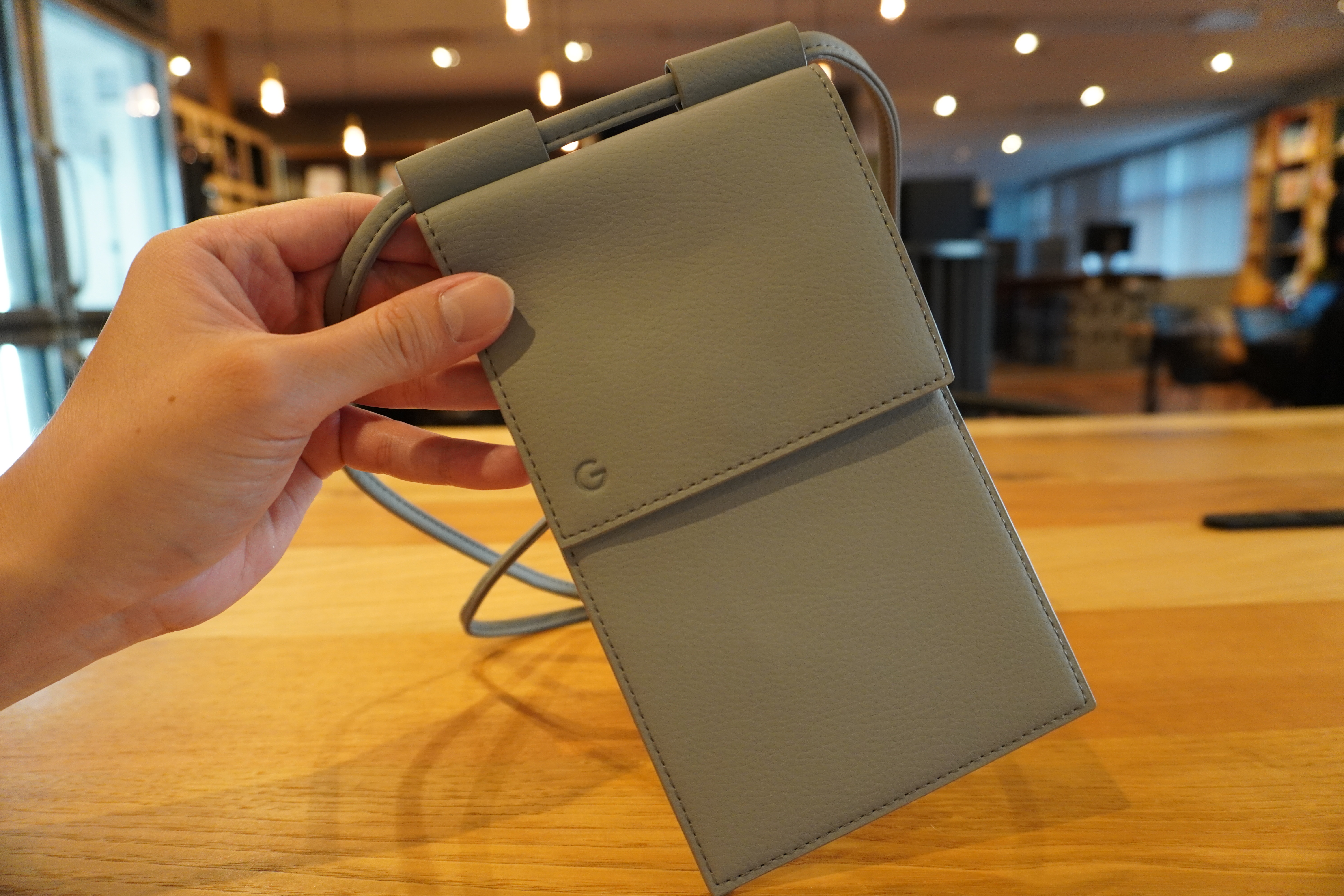 Pixel 8の「購入特典で付いてきたポーチ」がかなりいい感じ