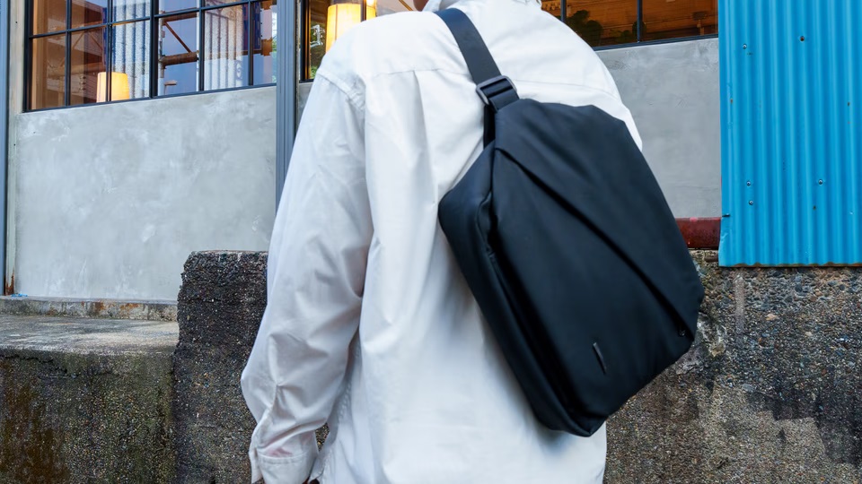 ミニマルに働く人のためのワーカーズボディバッグ「QUICK QUICKPACK13 