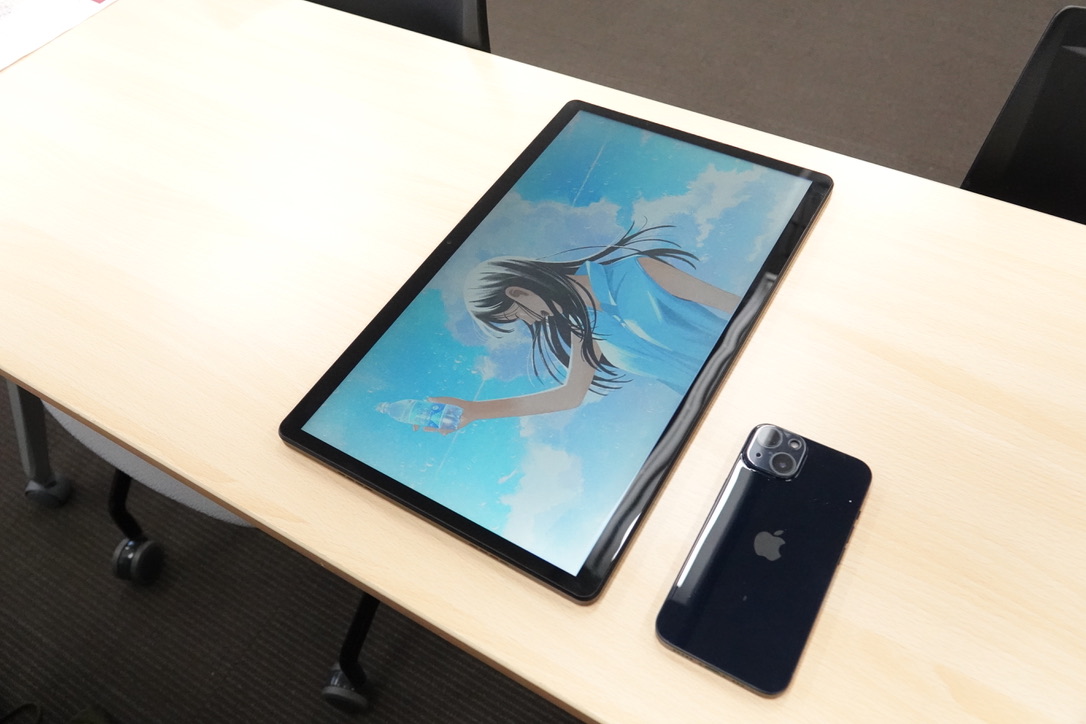 15.6インチのタブレットって何するの？→シンプルに動画を楽しむのが