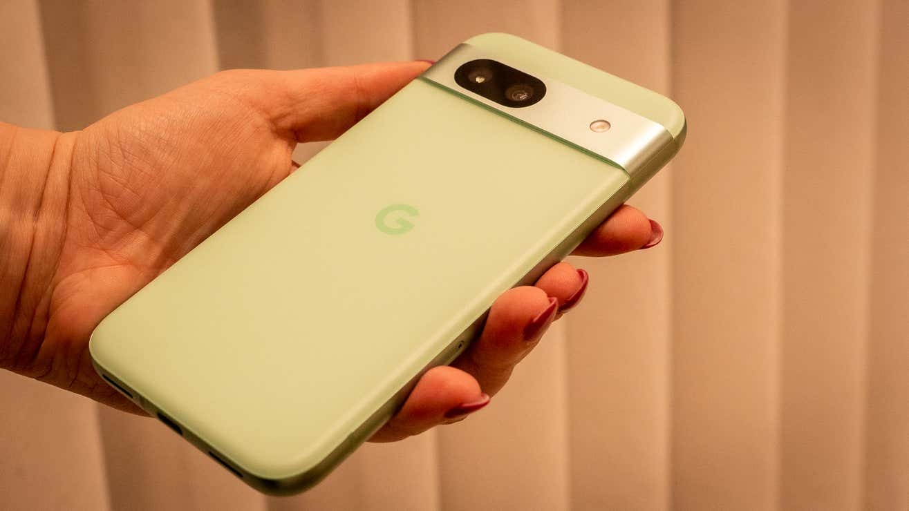 Pixel 8aの実機をチェックしてきた。色味もきれいで満足度高し
