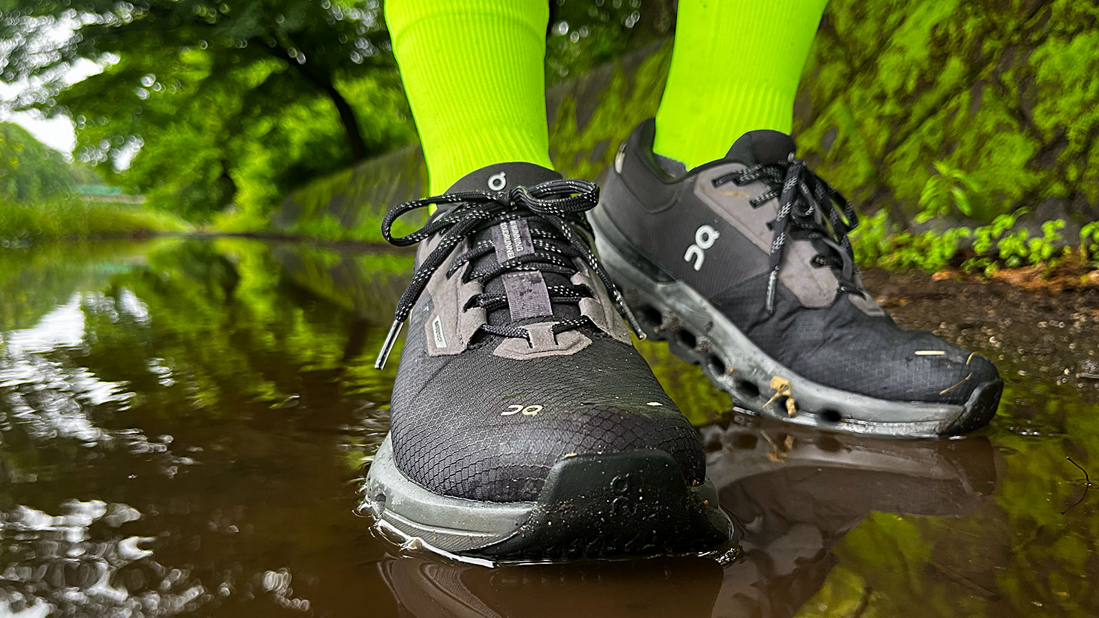 ランナーは雨でも走りたい…を叶えるOnの防水シューズ。普段使いもOK 