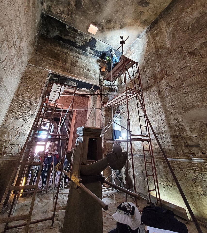 古代エジプト最大級の神殿が修復作業中。これまで見たことのない象形