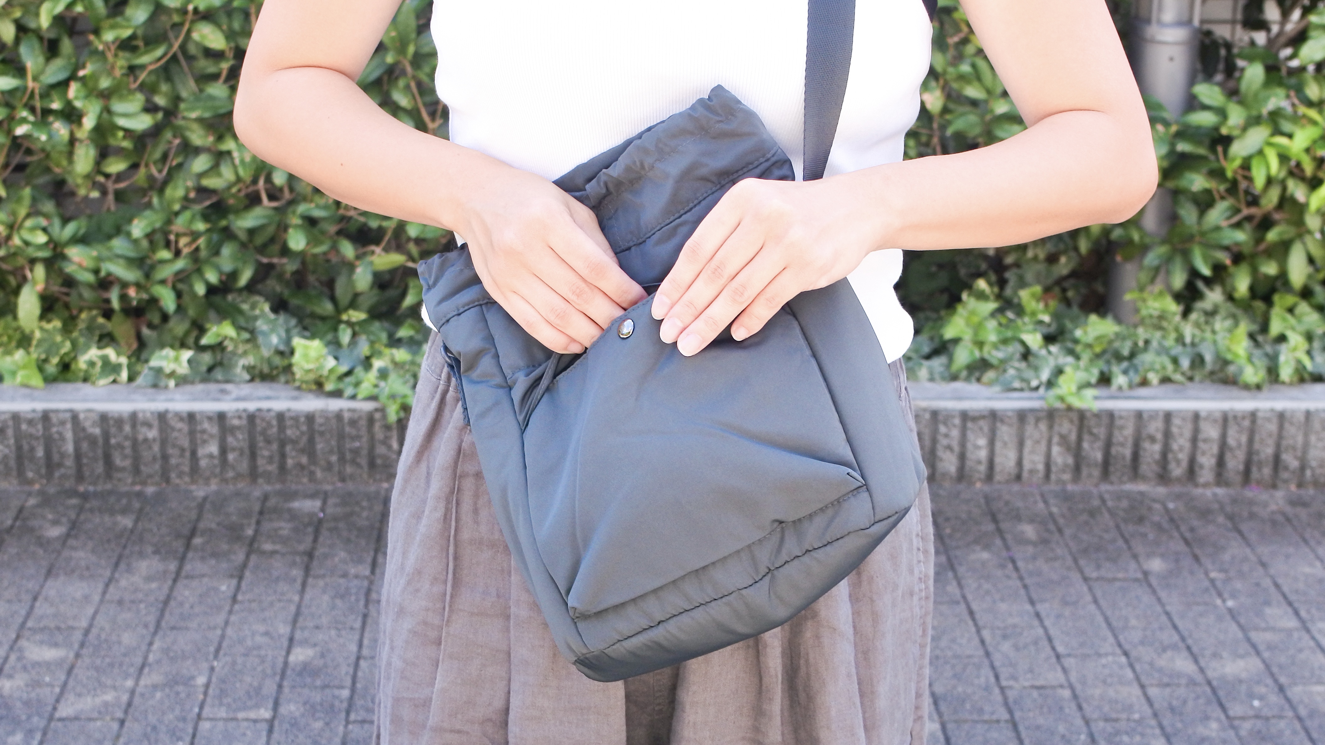 1,990円のクオリティじゃない。必需品をすっぽりしまえるユニクロの