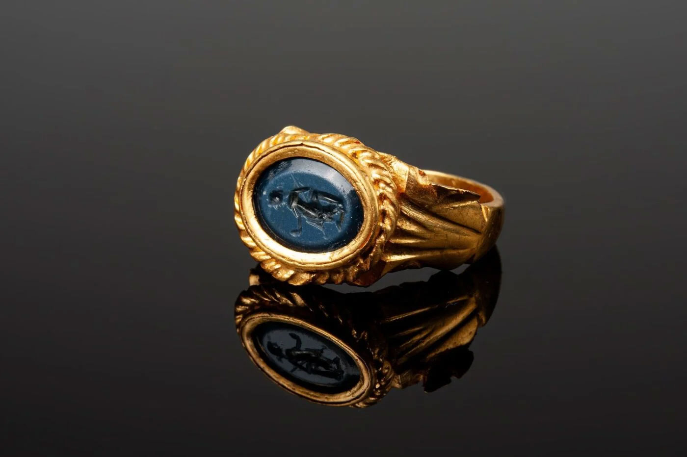李香蘭先生旧蔵品　古代ローマ　青銅製　指輪 　本物保証 20250103_ancients.jpg