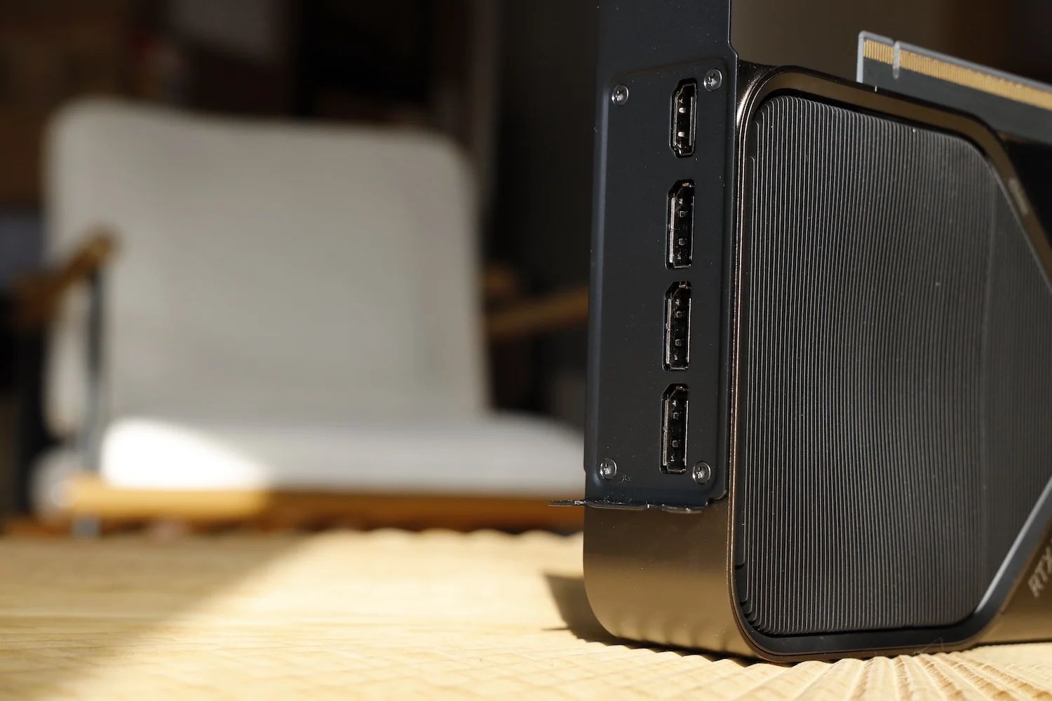 エヌビディアの最高峰グラボ、RTX 5090 Founders Editionに触ってみた