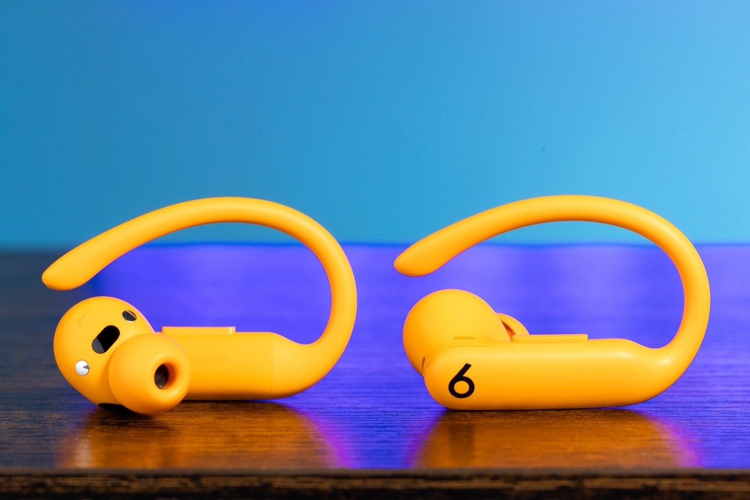 250212powerbeatspro2review.jpg