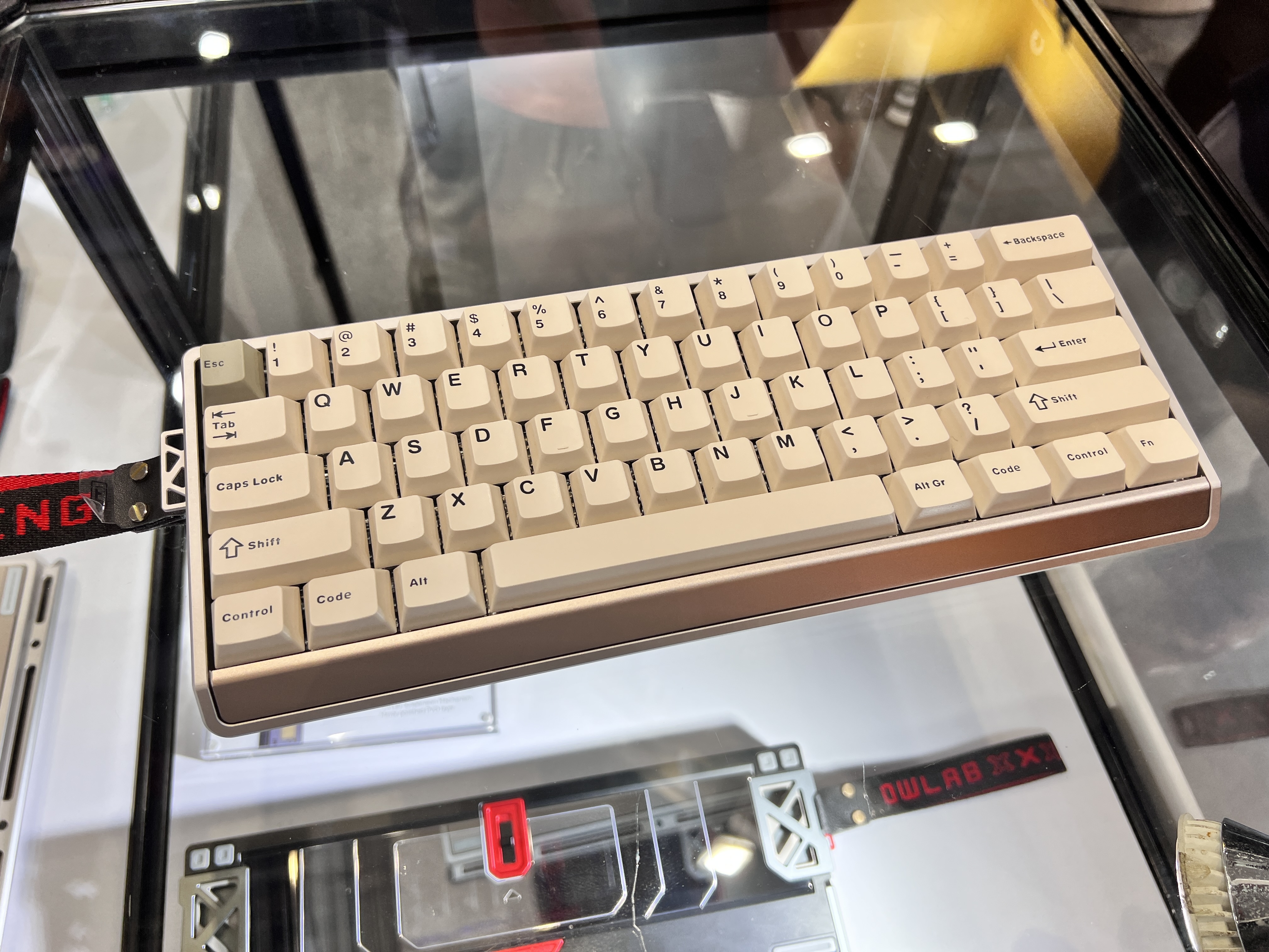 気分や作業で「打鍵感」を変えられる夢のようなキーボードケース