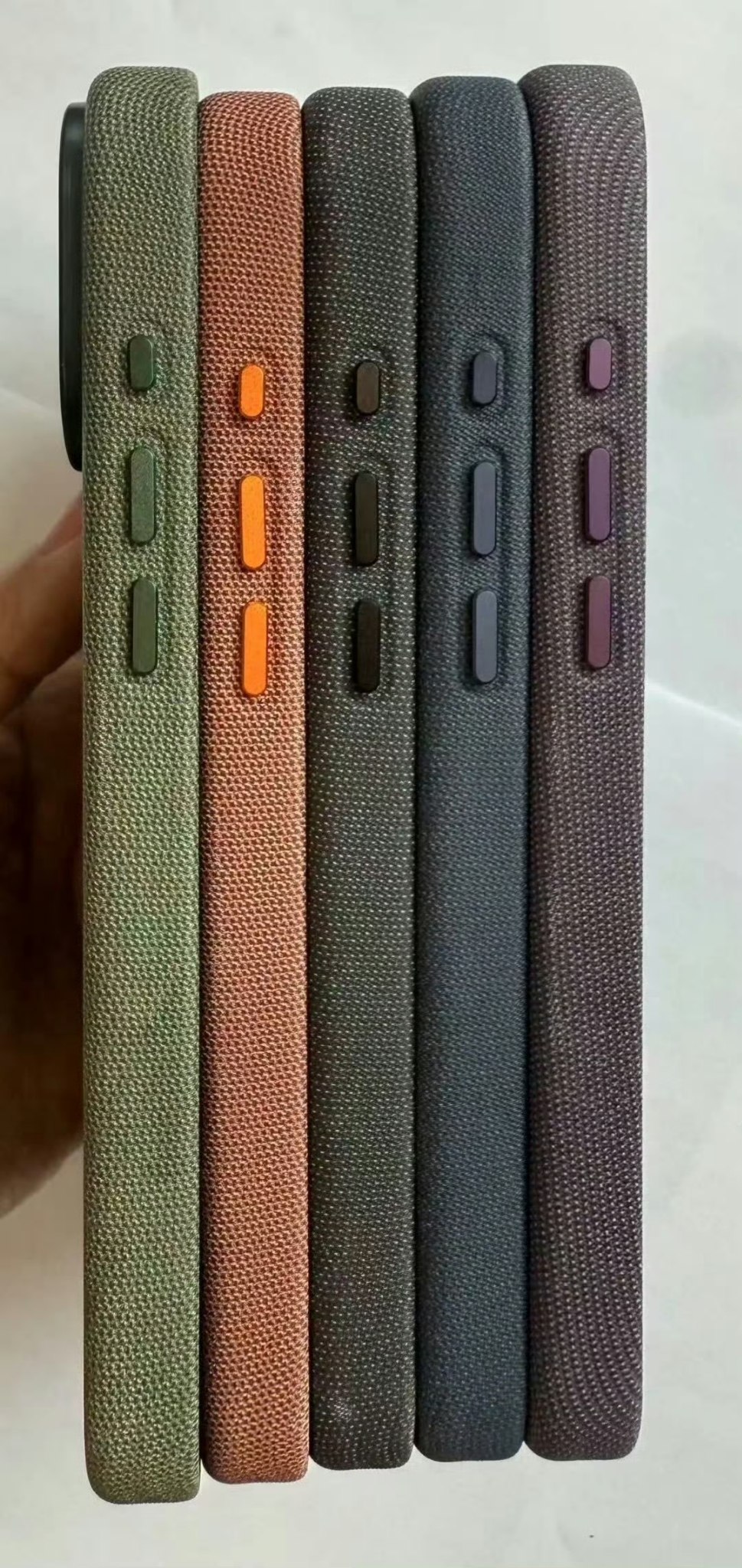質感いいじゃん。iPhone 17シリーズ用「TechWoven」ケースの新画像