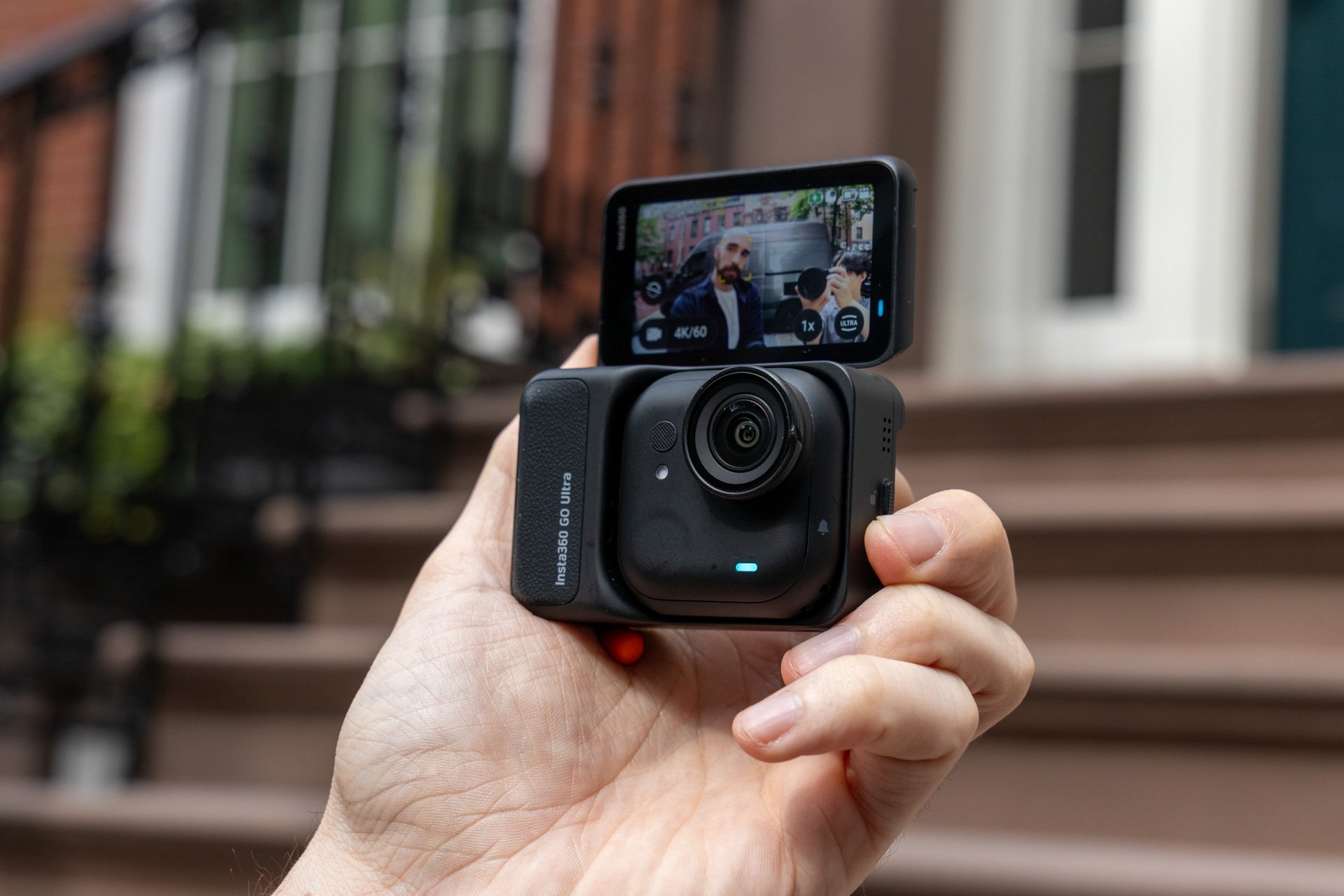 マグネットで無限の可能性。最新アクションカメラ「Insta360 Go Ultra