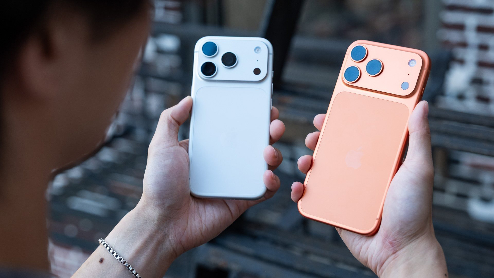 iPhone 17 Proは傷がつきやすい？ 展示品がすでに傷だらけの声 vs 