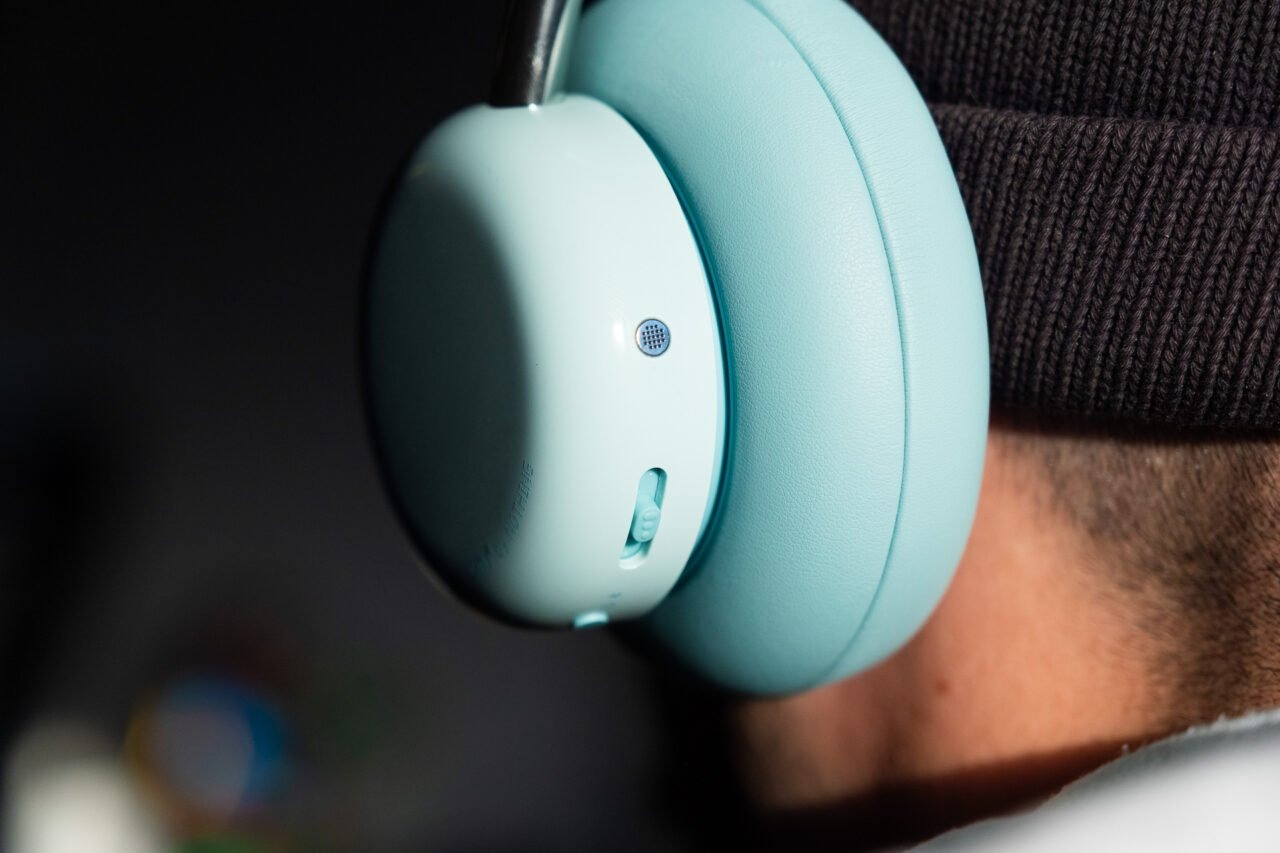 251022cmfheadphonepro06.jpg