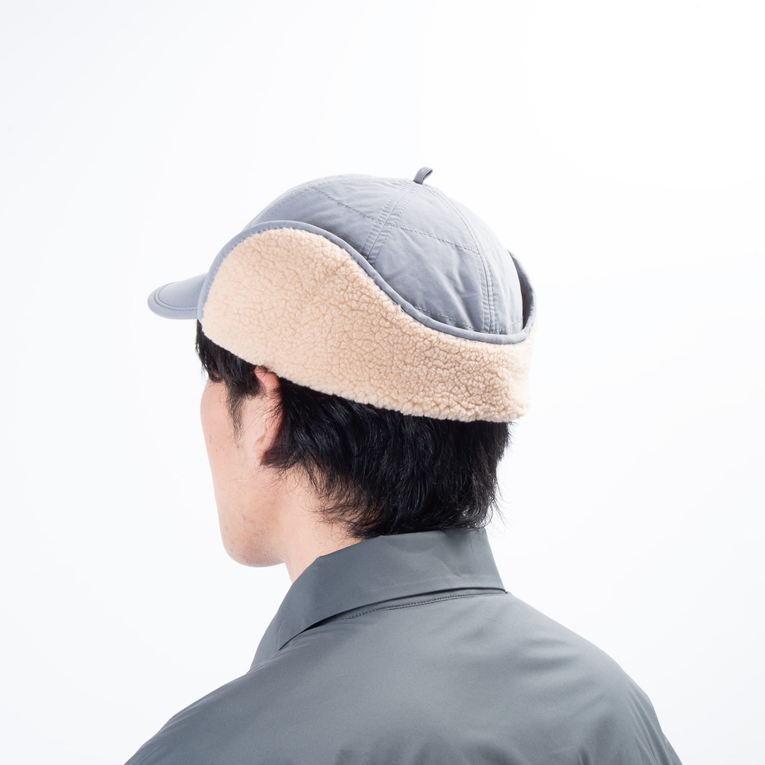 裏地はフリースで暖かい。蒸れ知らずで快適さをキープする冬の帽子