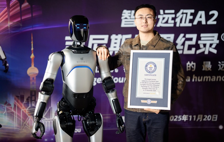 中国のロボットが106kmを歩いてギネス世界記録を達成 | ギズモード