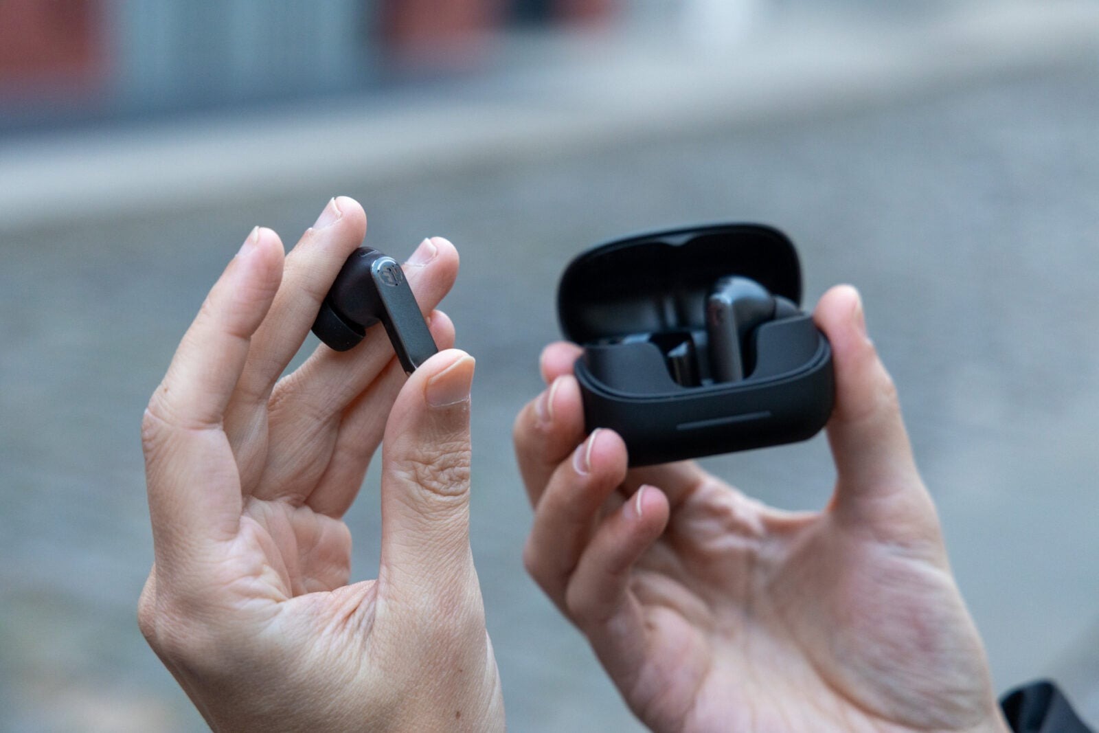 JLab Epic Pods ANC。長所はバッテリーもちのよさ！ 短所は「普通