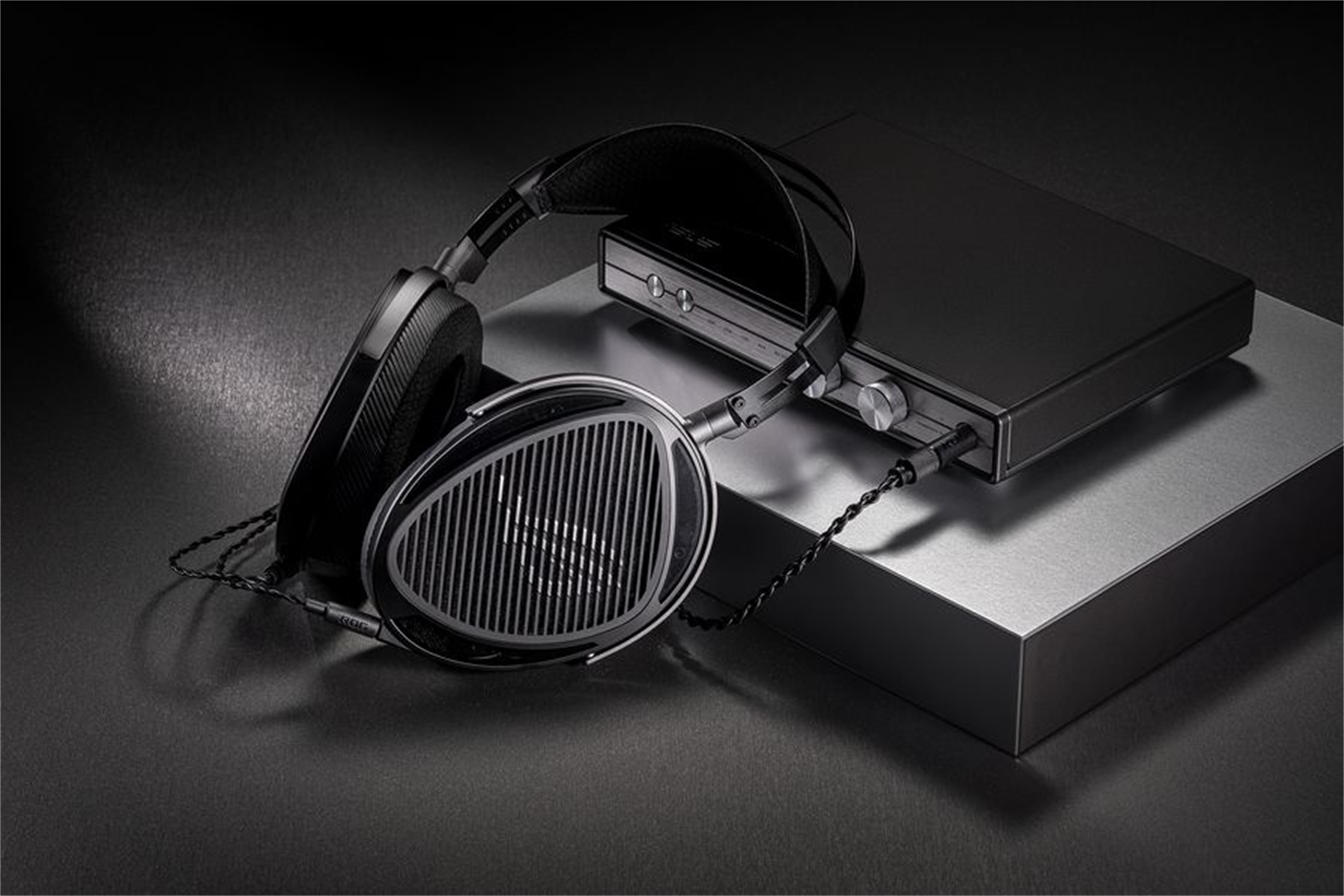 HIFIMANコラボだと!? 有線だけどASUSのゲーミングヘッドセット、売れ
