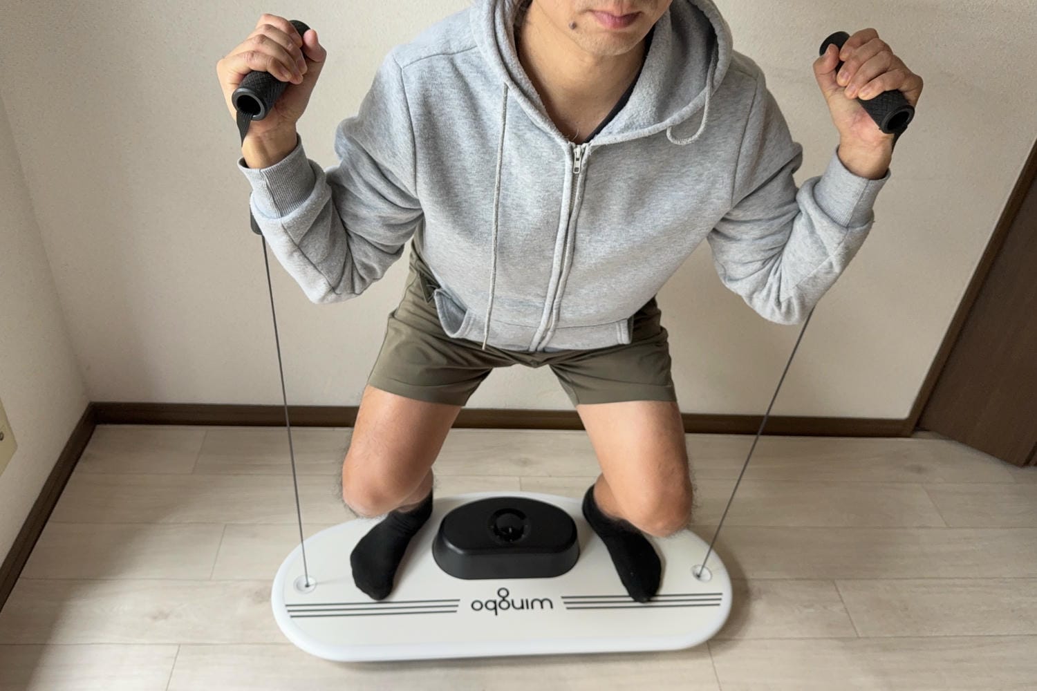 床に置いたら自分ジム。静かに追い込める省スペース家トレボード