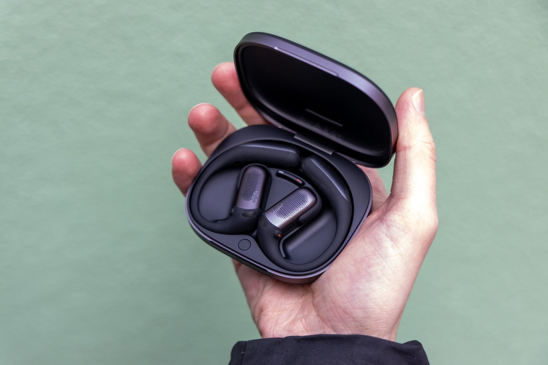 オープン型なのにノイズ低減できるイヤホン「Shokz OpenFit Pro」試し