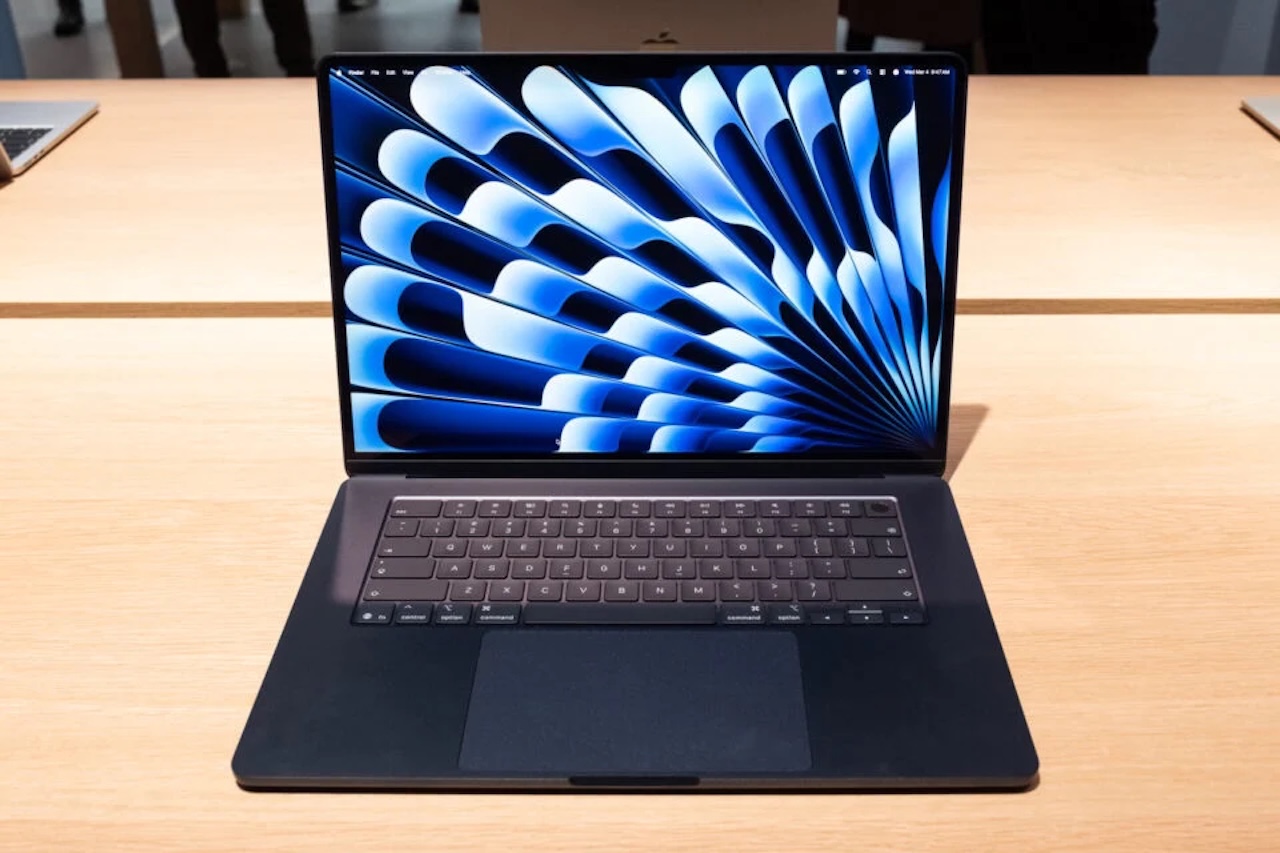 見た目はそのまま、中身は爆イケ。それがM5 MacBook Air | ギズモード