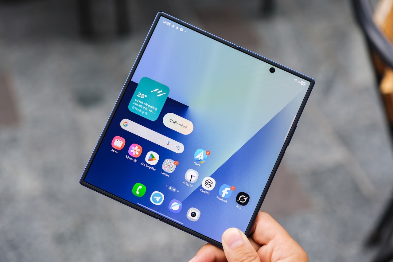 米サムスンのGalaxy Z Flip/Fold7リファービッシュ版、新品買った方が