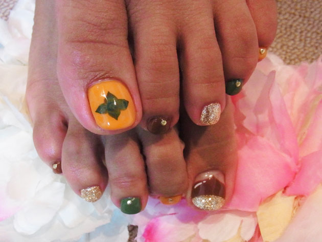 栗に葡萄に林檎 秋の味覚ネイルがおいしそう Glitty