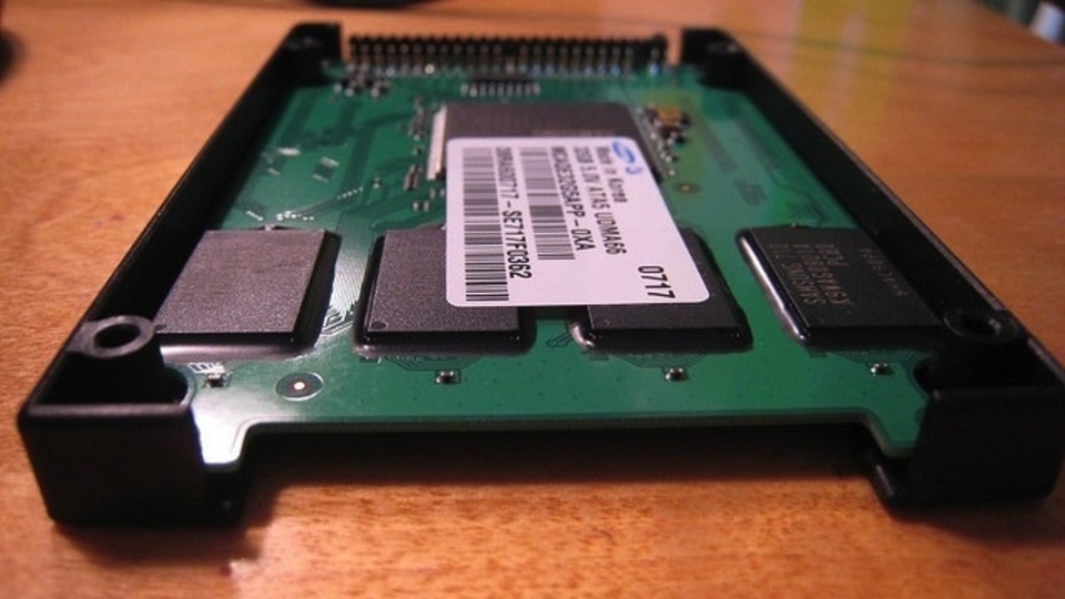 SSDのデータを安全に消去したければ使用前にドライブを暗号化するべし
