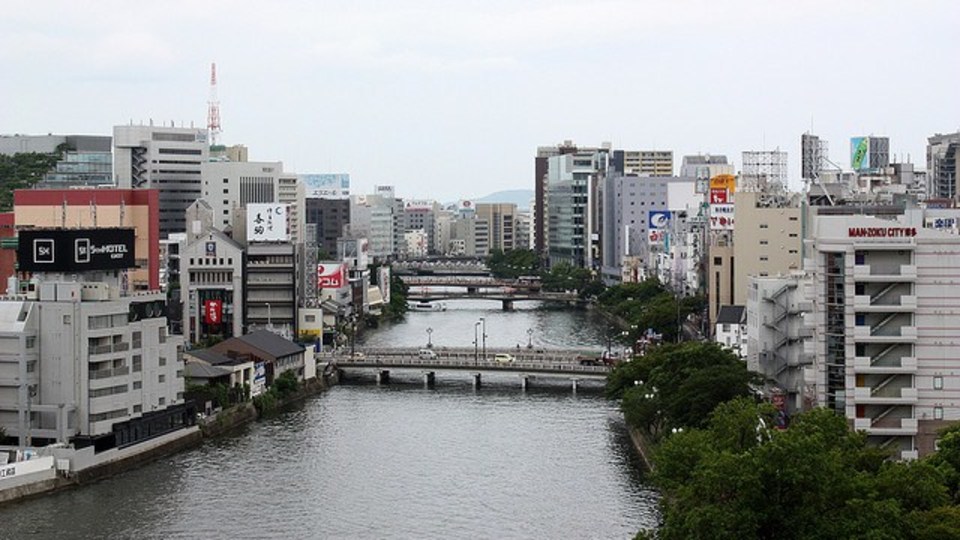 指原、これ買ってきて! 鉄板の博多土産5選