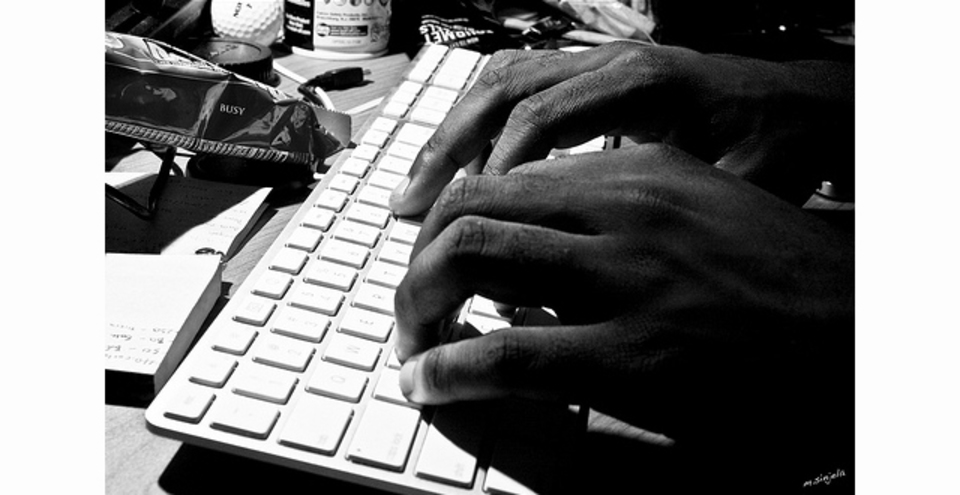 SNSでは忙しいと書かない方がいい理由