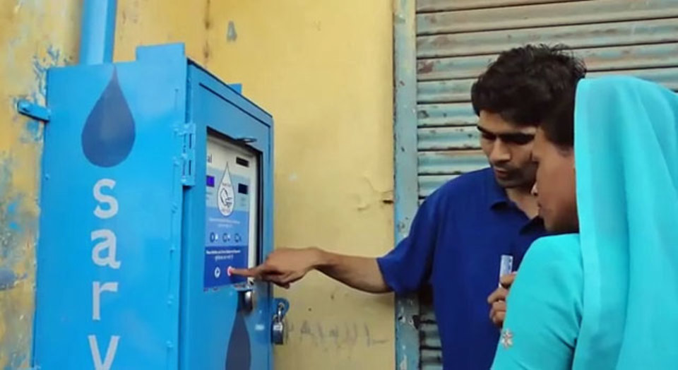 クラウドと「水のATM」がインドの飲料水を救う