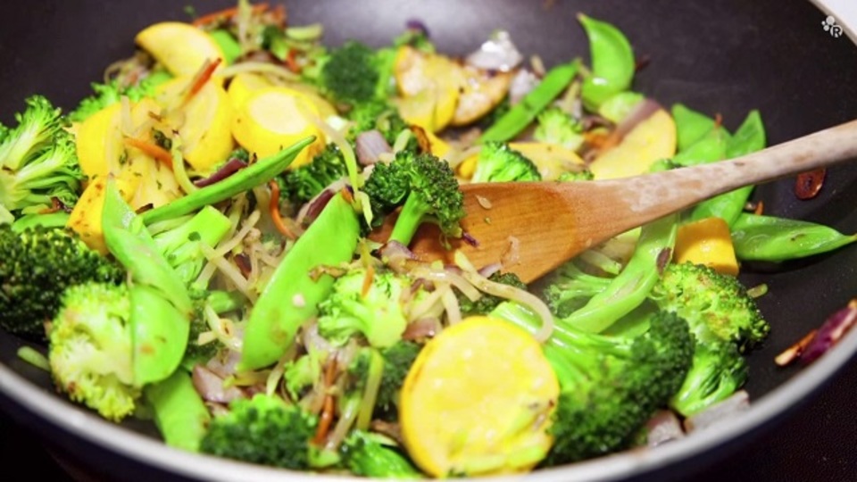 調理時間を7分以内にすれば野菜の変色が防げておいしく仕上がる