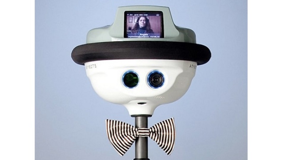 学校に通えない生徒の代わりに授業を受けてくれるロボットが登場