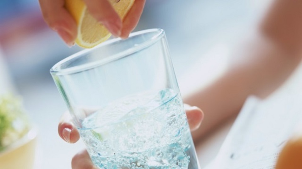 速攻で体に水分チャージできる自家製ミネラルドリンクのレシピ
