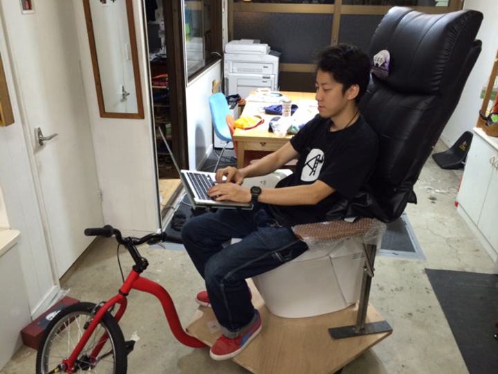 動く便器が完成目前&祭り感を高めます:ライフハッカーとデザインムジカが制作する「小屋」ドキュメント vol.4