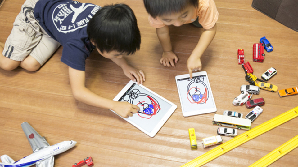 iPadと子育ての意外な相性:家族のコミュニケーションツールとしてのタブレット活用術