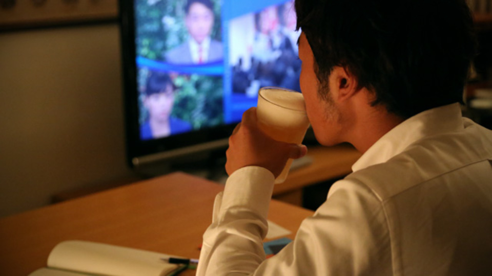 忘新年会の宴のあとに...気疲れを癒やす「ひとり打ち上げ」のススメ