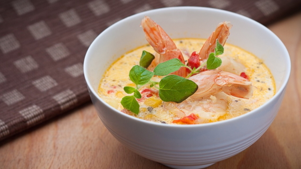食べる直前に入れると美味しくなるスープの材料