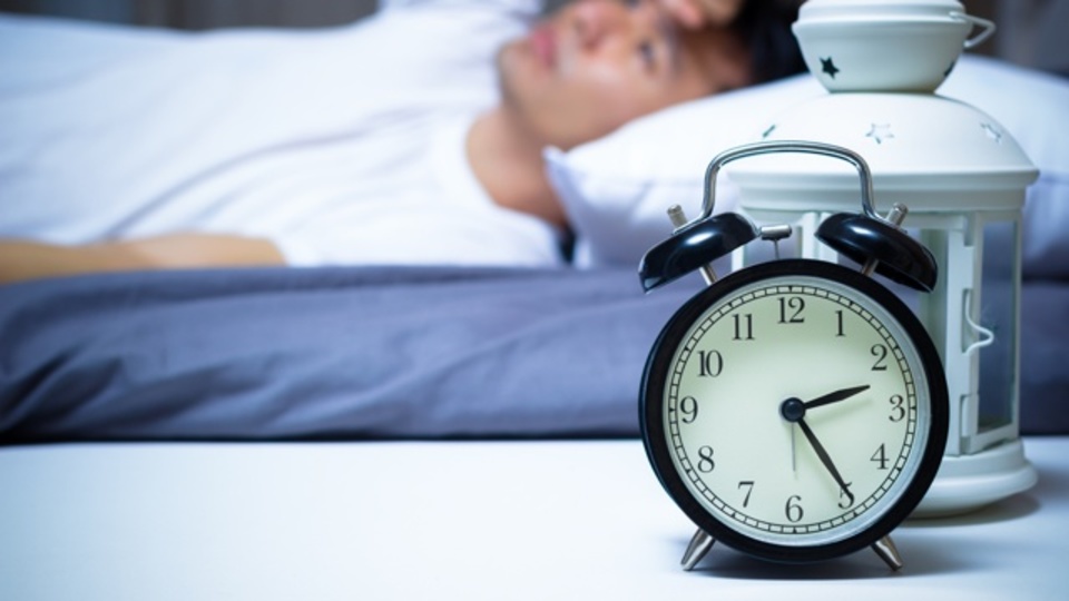 眠れないのは「ウツ」だから?専門家に聞いたホントのところ