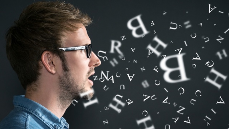 複数の言語をマスターするコツは「別の人格」を演じること