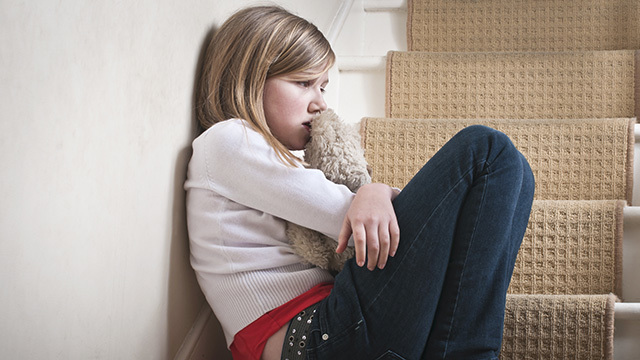 我が子のかんしゃくと向き合う:自分の感情をコントロールする方法を身につけさせるには