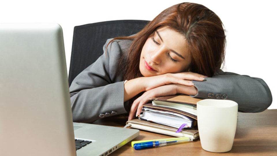 眠くてうとうとしているとき脳内は格闘している