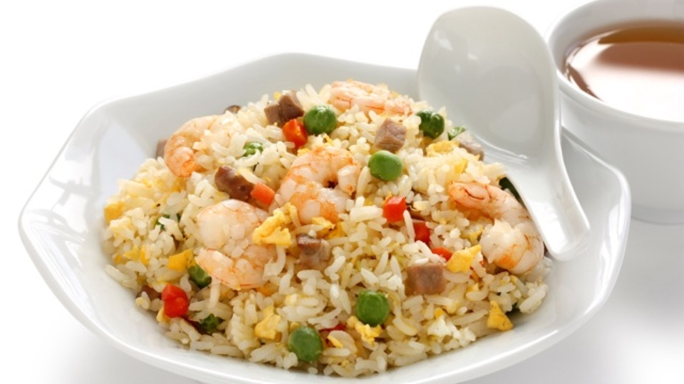 完璧なチャーハンを作るコツは「醤油を使わない」
