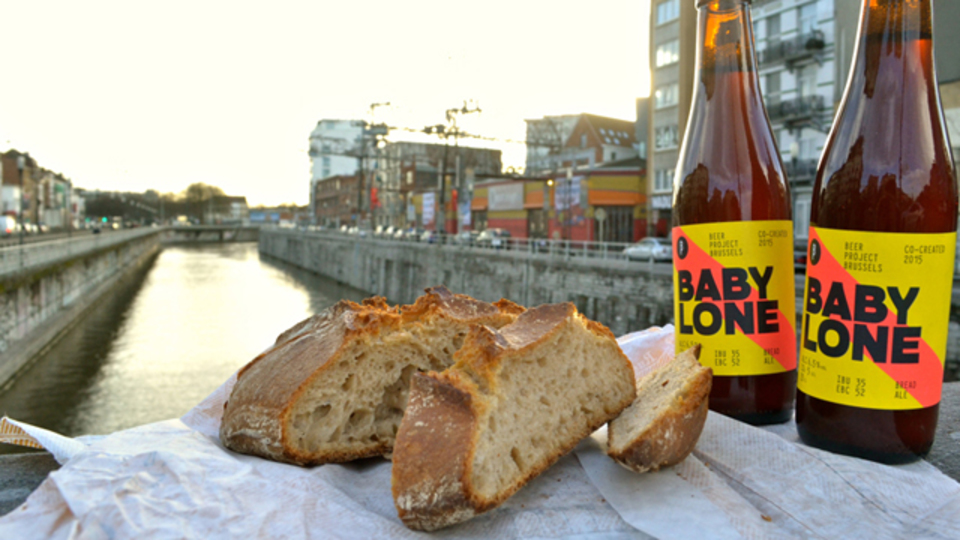 売れ残りのパンからつくったベルギービール