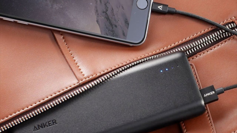 iPhoneを7回満タンにできる小型バッテリー【今日のライフハックツール】